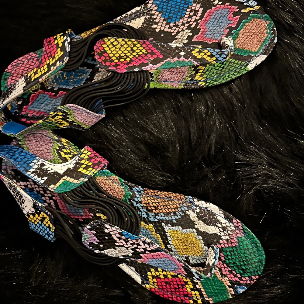 Snake  pattern sandels
